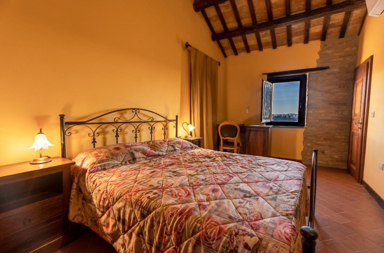Castello Di Petecciano B&B Мошано-Сант'Анджело Экстерьер фото