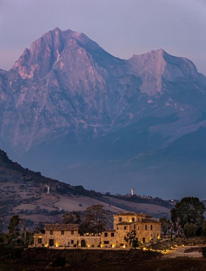 Castello Di Petecciano B&B Мошано-Сант'Анджело Экстерьер фото
