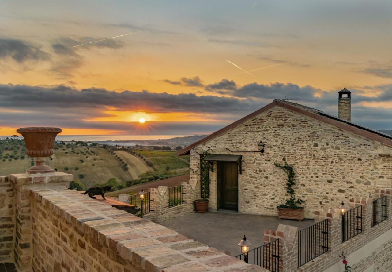 Castello Di Petecciano B&B Мошано-Сант'Анджело Экстерьер фото