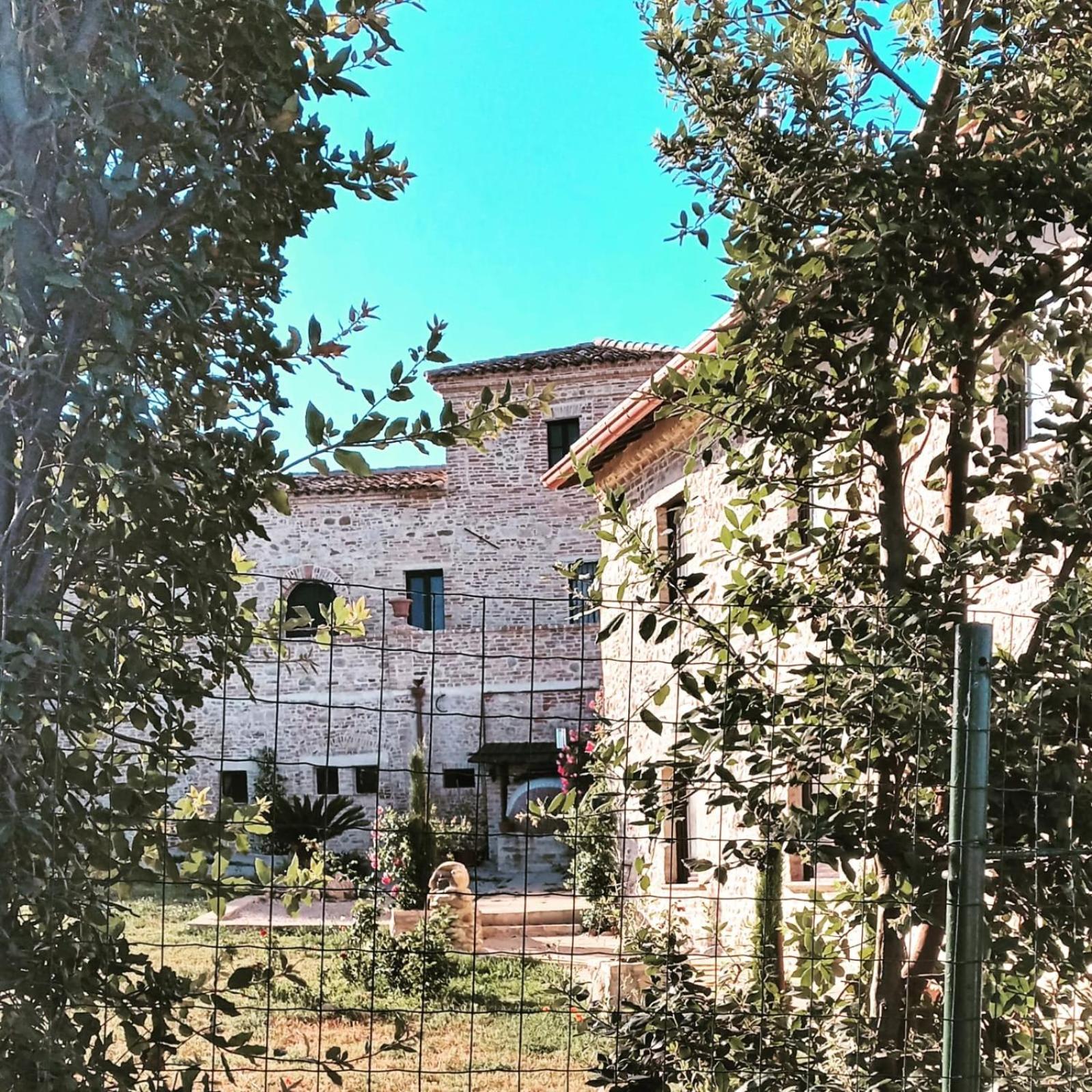 Castello Di Petecciano B&B Мошано-Сант'Анджело Экстерьер фото