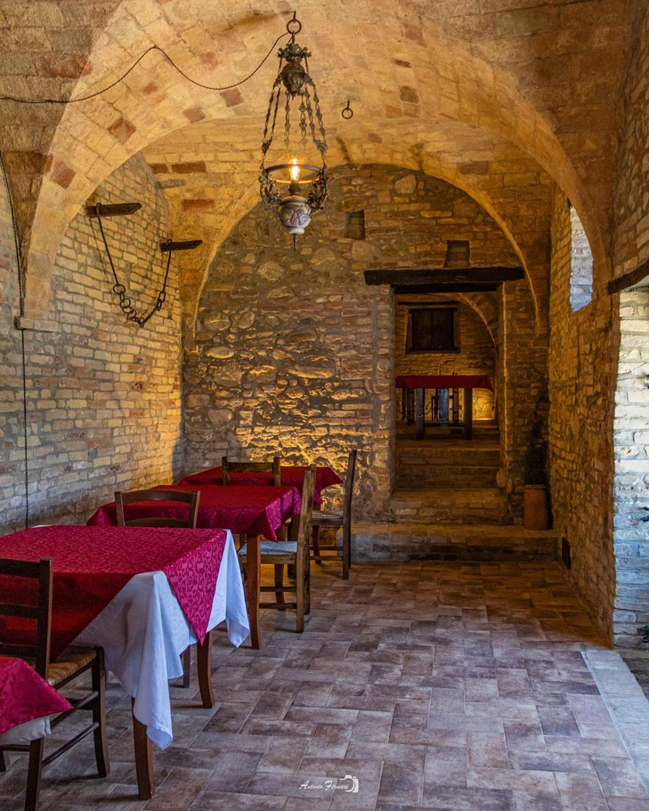 Castello Di Petecciano B&B Мошано-Сант'Анджело Экстерьер фото